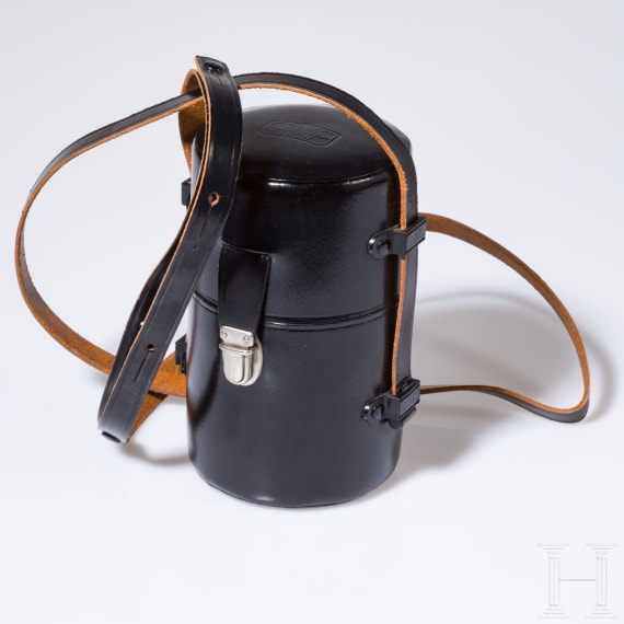 Eight ever-ready bags for Zeiss Ikon, Contarex, Contaflex, Ikonta and a lens case