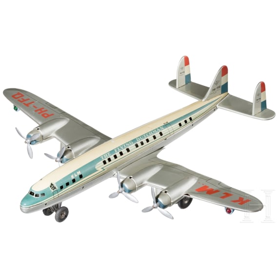 A TippCo Plane of the KLM "The Flying Dutchman" with position lamps