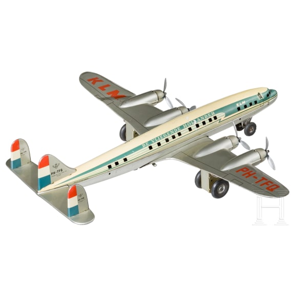 A TippCo Plane of the KLM "The Flying Dutchman" with position lamps