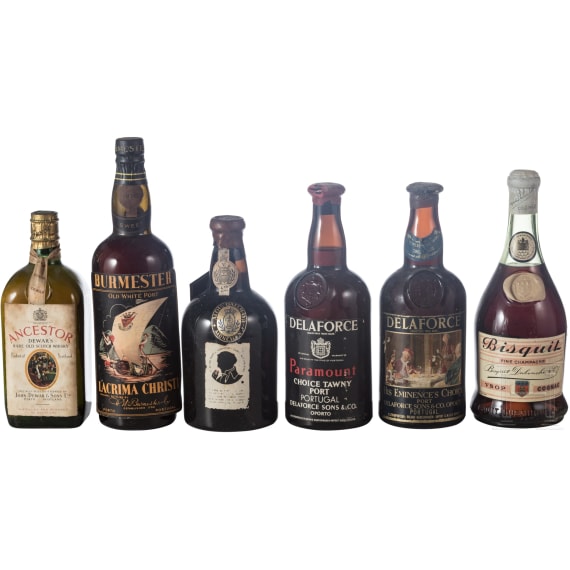Twelve bottles of whiskey and port from USA/Ireland/Scotland etc., 1960s/70s