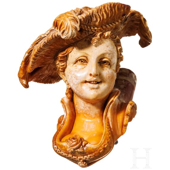 A carved Russian figural meerschaum pipe, St. Petersburg, late 19th century