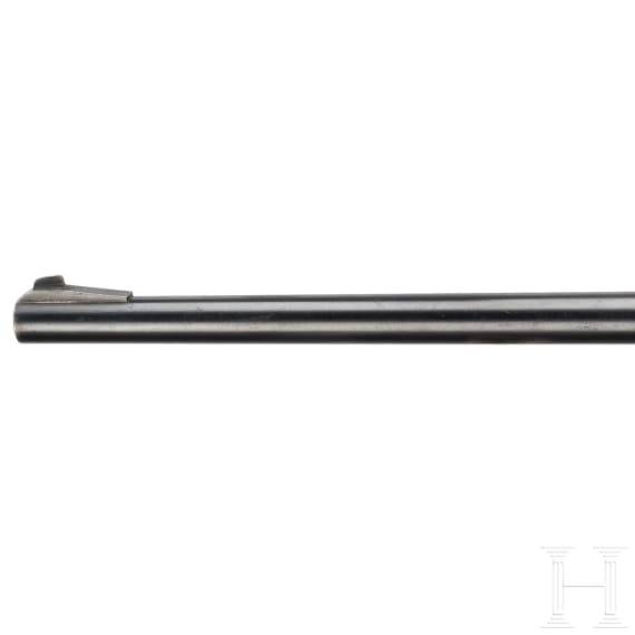 A Walther single-loading rifle with a Hensoldt scope