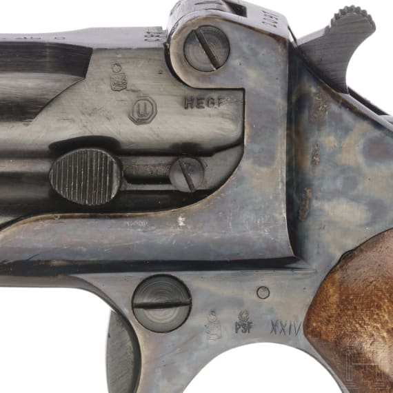Derringer Maverick, Hege