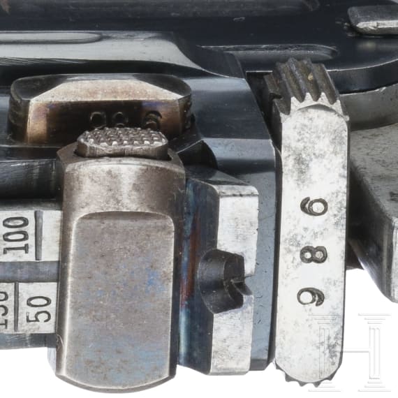Royal MM 31, with shoulder stock