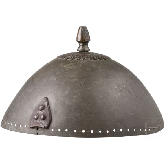 An Indian bronze kulah khud helmet, 17th/18th century