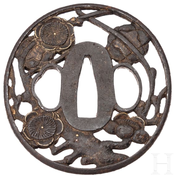 A Japanese tsuba, 18th century