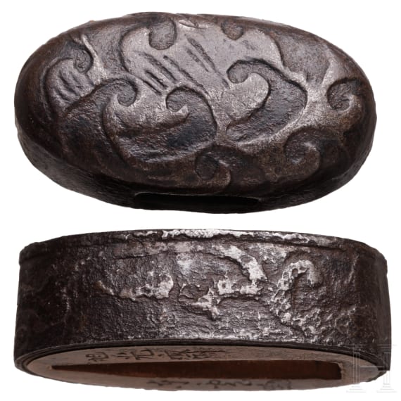 A Japanese fuchi kashira, Edo period