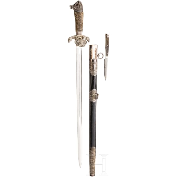 An Austro-Hungarian hunting hanger, bandolier and epaulettes worn by a count's high-ranking forestry official, circa 1910