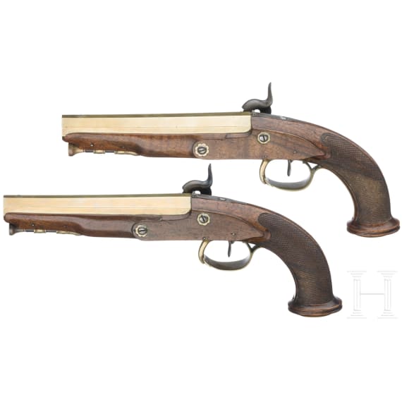 Ein Paar Offizierspistolen mit Messingl&auml;ufen, Frankreich, um 1810
