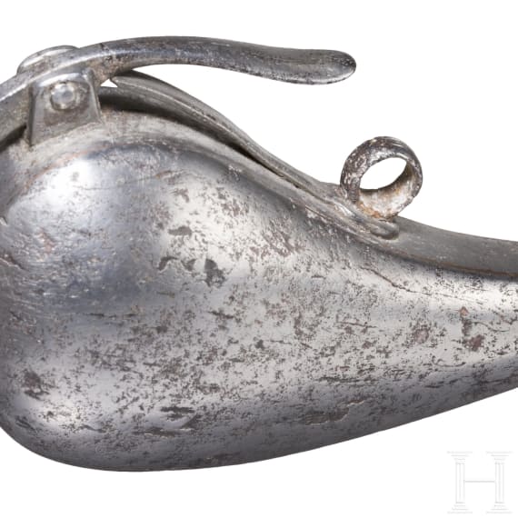 Eiserne Z&uuml;ndkrautflasche mit Radschlossschl&uuml;ssel, deutsch, um 1570