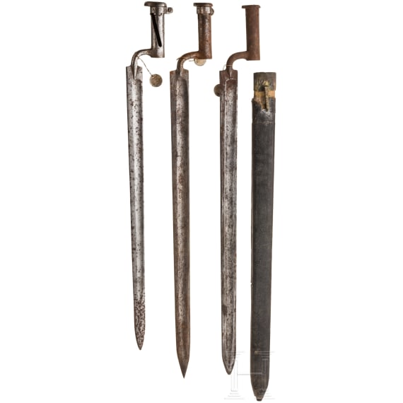 Zwei Haubajonette M 1807 und ein Haubajonett M 1854, &Ouml;sterreich