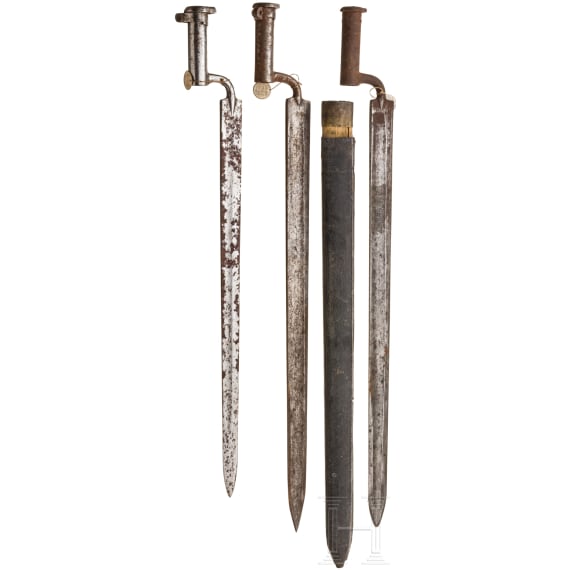 Zwei Haubajonette M 1807 und ein Haubajonett M 1854, &Ouml;sterreich