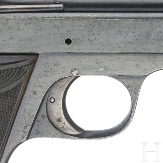 Pistole Menta, Milit&auml;rkontrakt