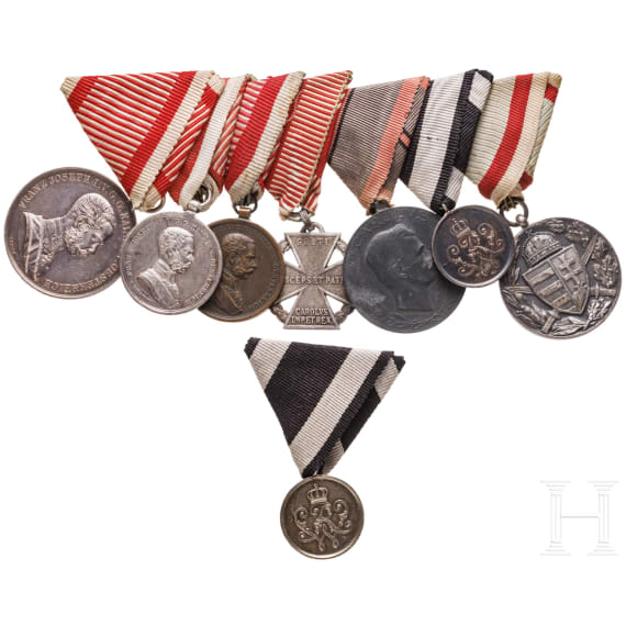 Siebenteilige Ordensschnalle und Krieger-Verdienstmedaille