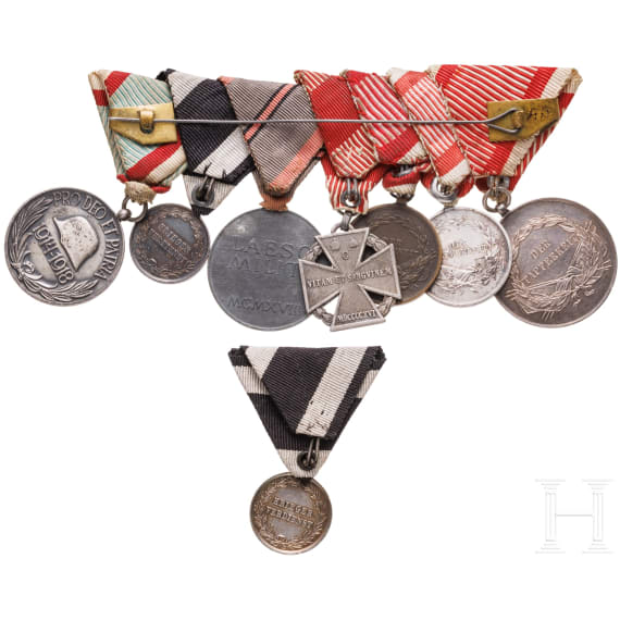 Siebenteilige Ordensschnalle und Krieger-Verdienstmedaille