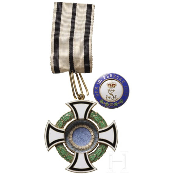 From Bavarian aristocratic property - A cased Cross of Honor of the Princely House Order of Hohenzollern -
