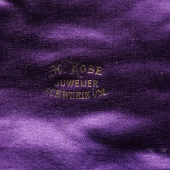 House Order of the Wendish Crown &ndash; a cased Commander's Cross with Star, Mecklenburg-Schwerin