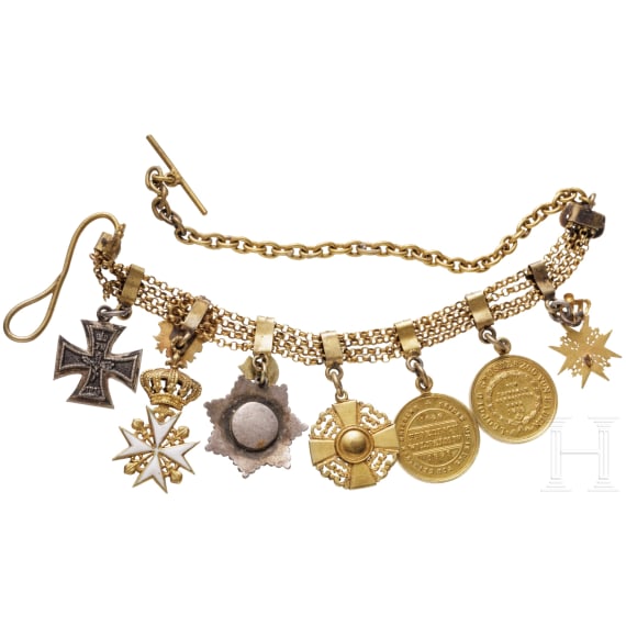 A seven-piece miniature necklace from Bavarian aristocratic property