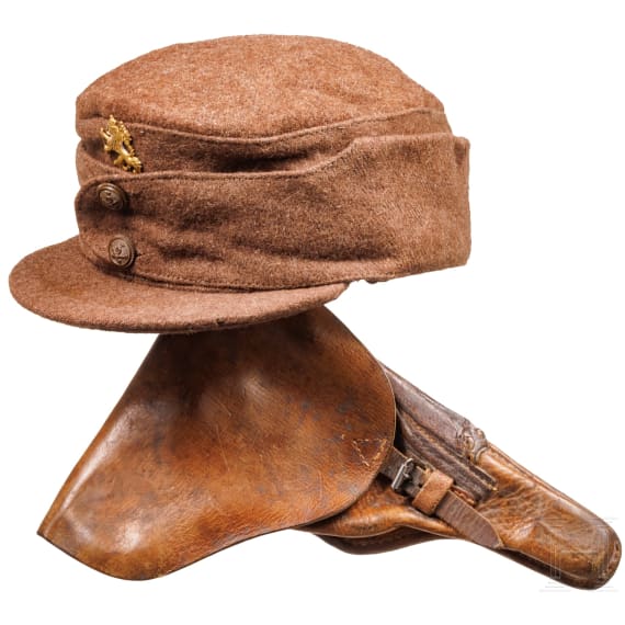 An M43 field cap for members of the Bulgarian artillery