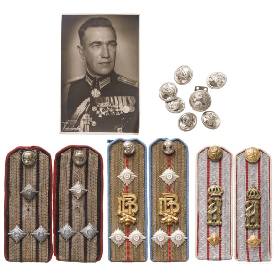 Three pairs of shoulder boards
