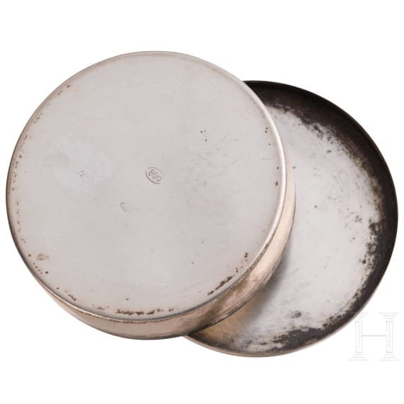 A silver candy box for the engagement party of Maria Francesca of Savoy (1914 - 2001) and Luigi Prince of Bourbon-Parma (1899 - 1967)