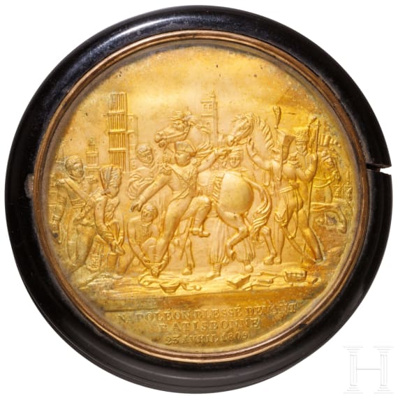 "Napol&eacute;on bless&eacute; devant Ratisbonne 25 Avril 1809" - a round lidded box with gilt copper medallion after the Pierre-Claude Gautherot painting