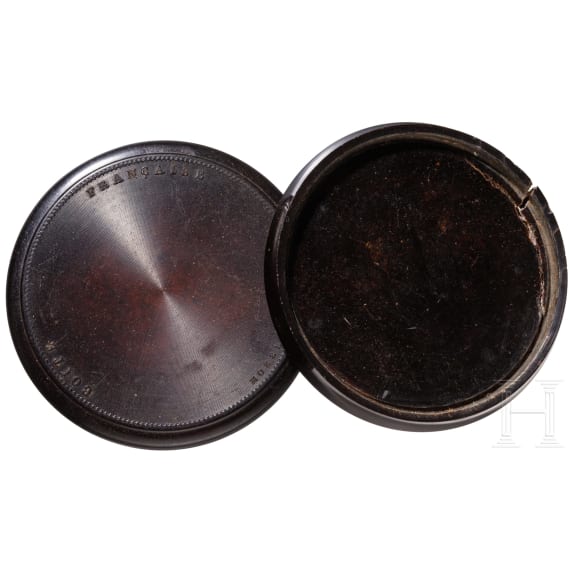 "Napol&eacute;on bless&eacute; devant Ratisbonne 25 Avril 1809" - a round lidded box with gilt copper medallion after the Pierre-Claude Gautherot painting