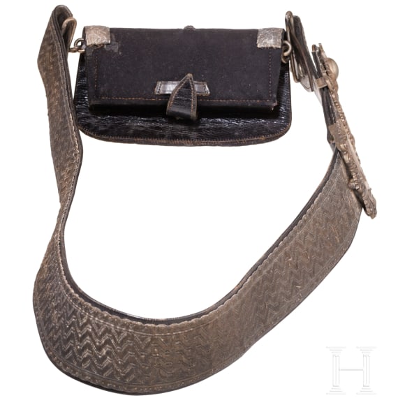 Royal Artillery - a cartouche box and a bandolier, 1st half of the 20th century