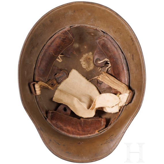 A steel helmet M17