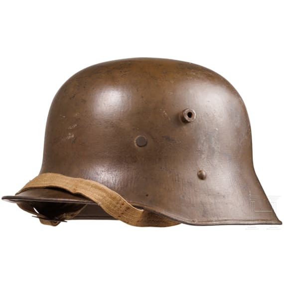 A steel helmet M 17