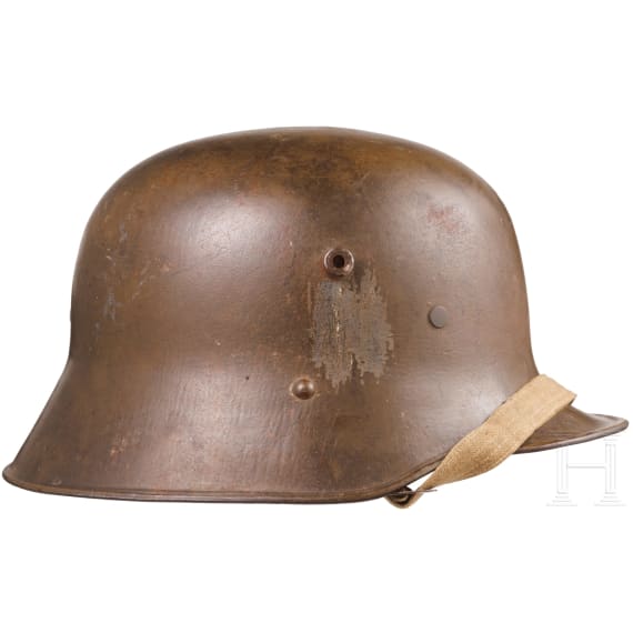 A steel helmet M 17