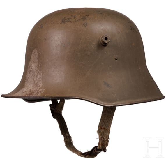 A steel helmet M 17