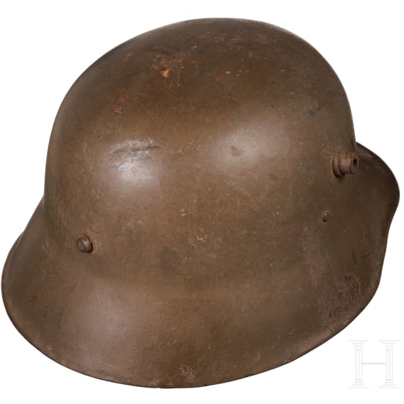 A steel helmet M 17