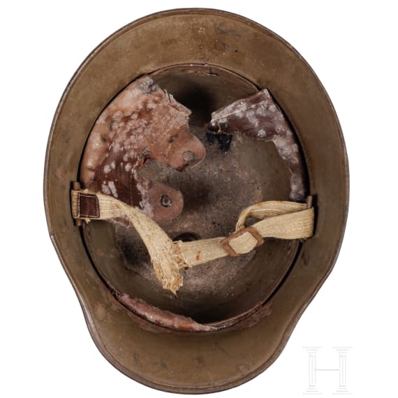 A steel helmet M 17