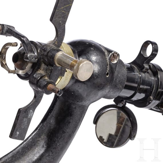 An optical device by Runge & Kaulfuss Rathenow, 1. H&auml;lfte 20. Jhdt.
