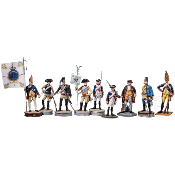 18 German historical figurines of 17th, 18th and 19th century soldiers, 20th century