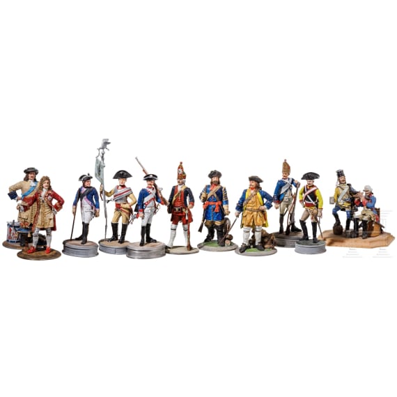 18 German historical figurines of 17th, 18th and 19th century soldiers, 20th century