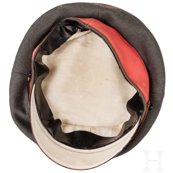 Feldgraue Schirmm&uuml;tze f&uuml;r einen Reserveoffizier im K.B. 3. Chevaulegers-Regiment "Herzog Karl Theodor", um 1915