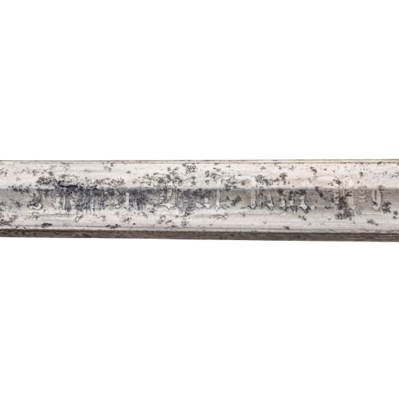 Zwei Kavalleriedegen M 1889 mit Regimentsnamen
