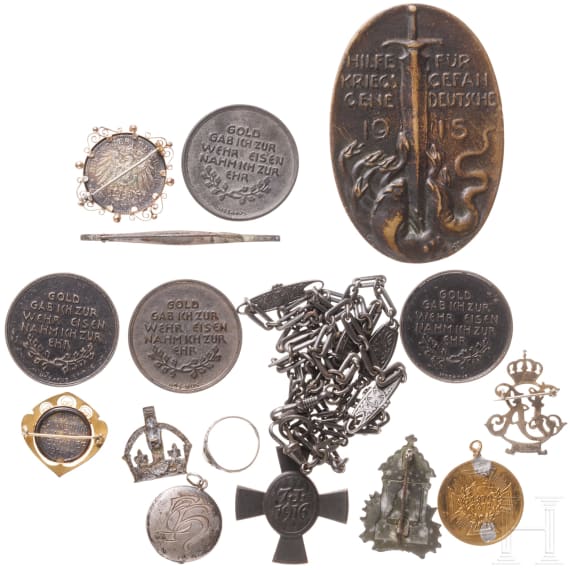 A small group of patriotic jewellery