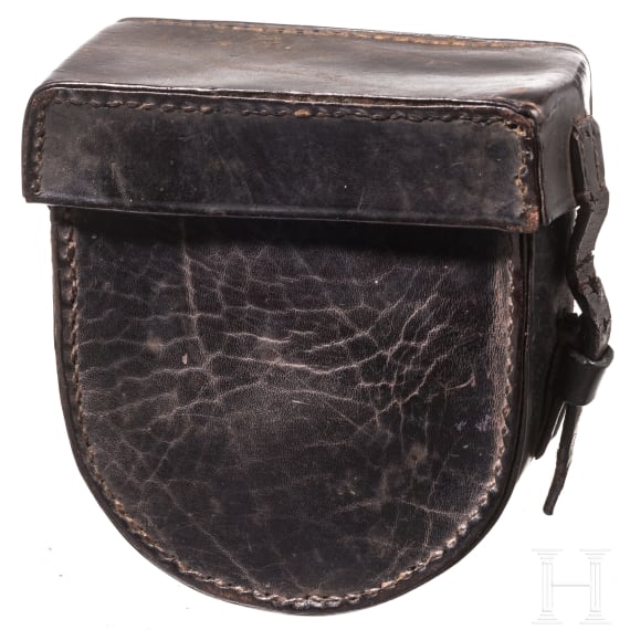 A bag for additional headphones for the field telephone