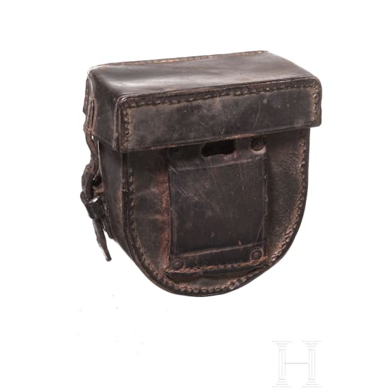 A bag for additional headphones for the field telephone