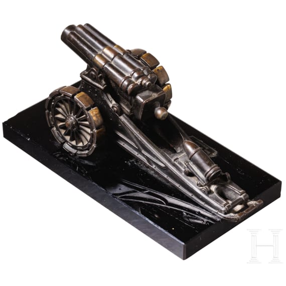 A desk model of a 42 centimeter cannon "Brummer"