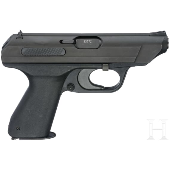 Heckler & Koch VP 70 Z, mit Anschlagschaft und Beriemung