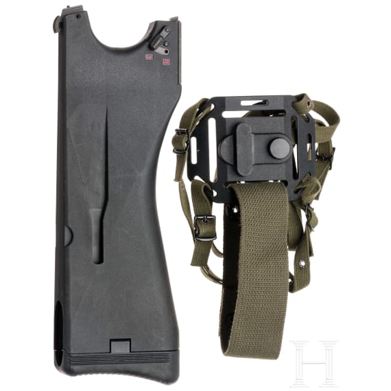 Heckler & Koch VP 70 Z, mit Anschlagschaft und Beriemung
