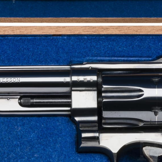 Smith & Wesson Mod. 29-2, "The .44 Magnum", in Schatulle