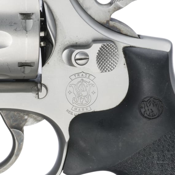 Smith & Wesson Mod. 686-4, "Distinguished Combat Magnum"