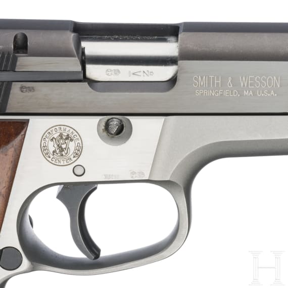 Smith & Wesson, Target Champion, Performance Center