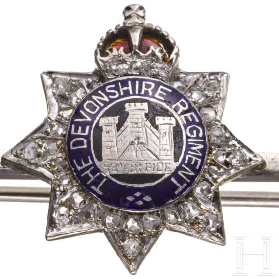 Regimentsbrosche des Devonshire-Regiments aus Wei&szlig;gold und Diamanten, um 1940