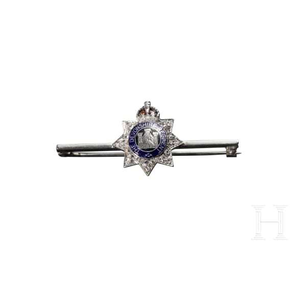 Regimentsbrosche des Devonshire-Regiments aus Wei&szlig;gold und Diamanten, um 1940